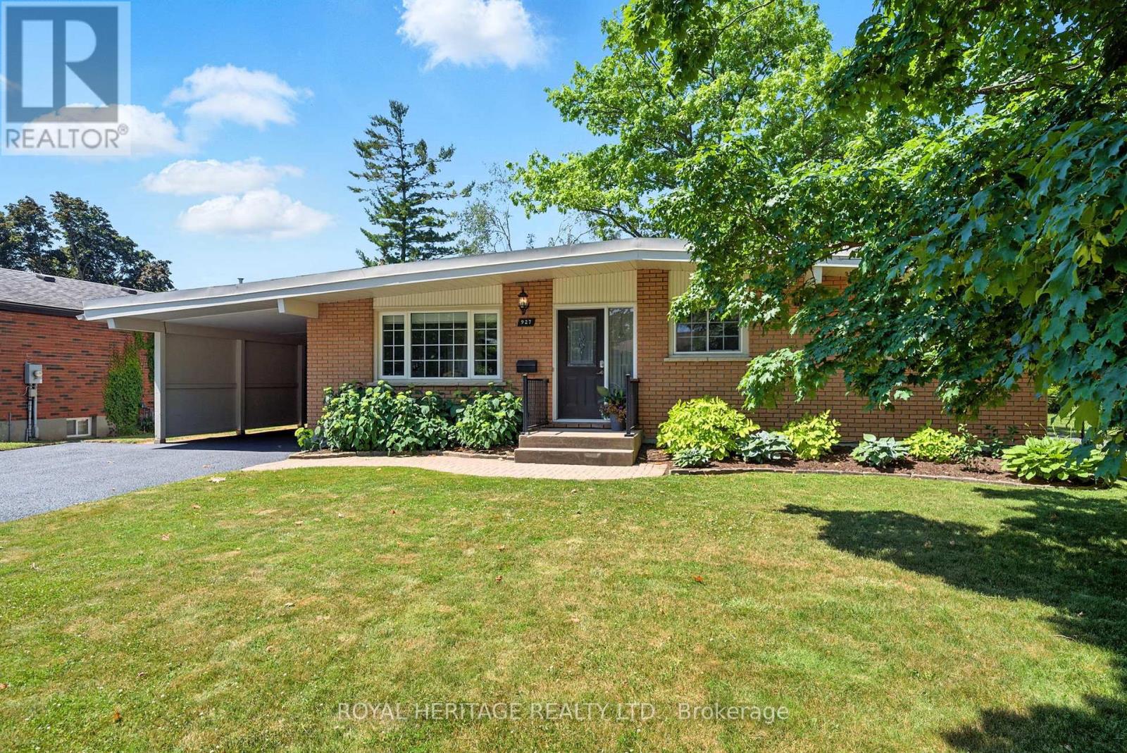 927 Northminster Avenue, Peterborough North (South), Ontario  K9H 6H7 - Photo 4 - X12250427