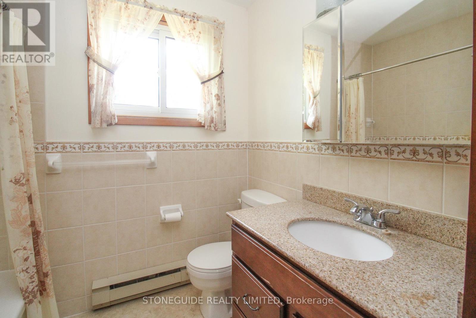 527 Lily Lake Road, Selwyn, Ontario  K9J 6X3 - Photo 17 - X12250834