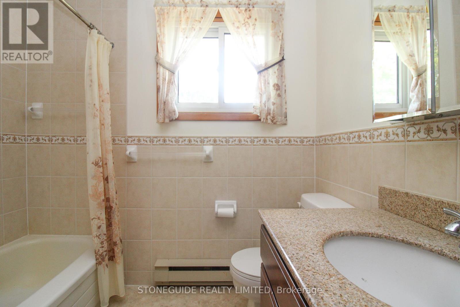 527 Lily Lake Road, Selwyn, Ontario  K9J 6X3 - Photo 18 - X12250834