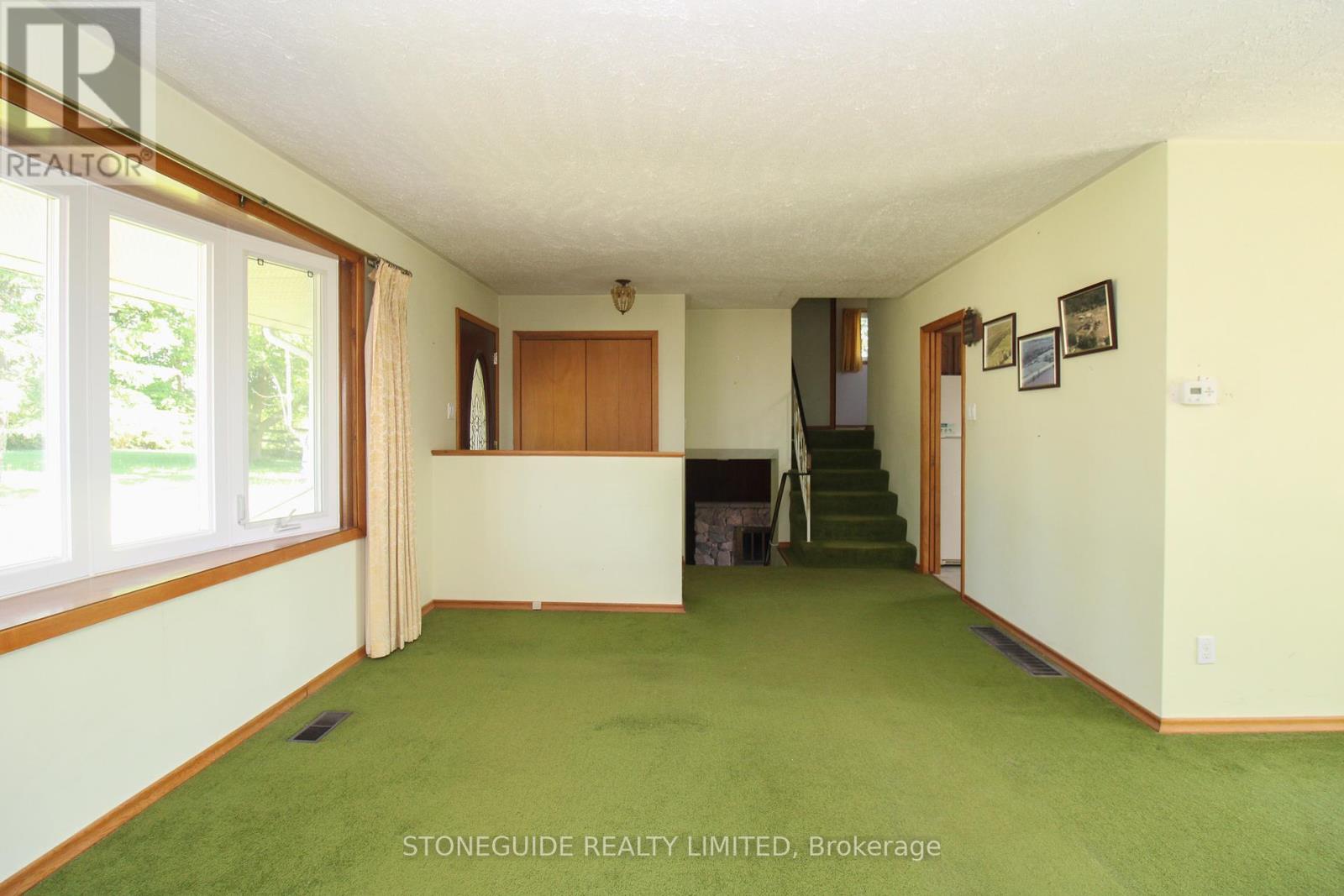 527 Lily Lake Road, Selwyn, Ontario  K9J 6X3 - Photo 5 - X12250834