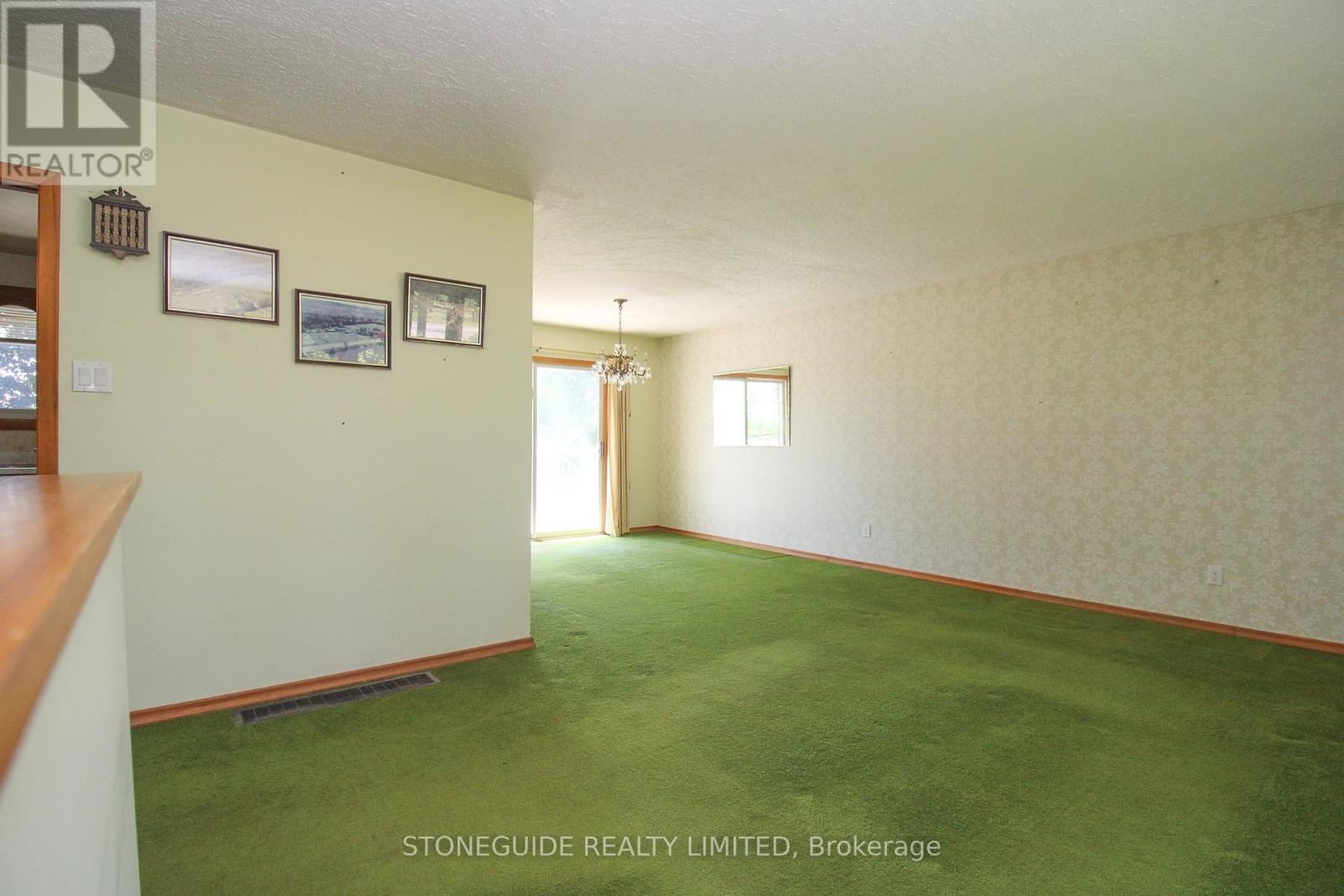 527 Lily Lake Road, Selwyn, Ontario  K9J 6X3 - Photo 8 - X12250834