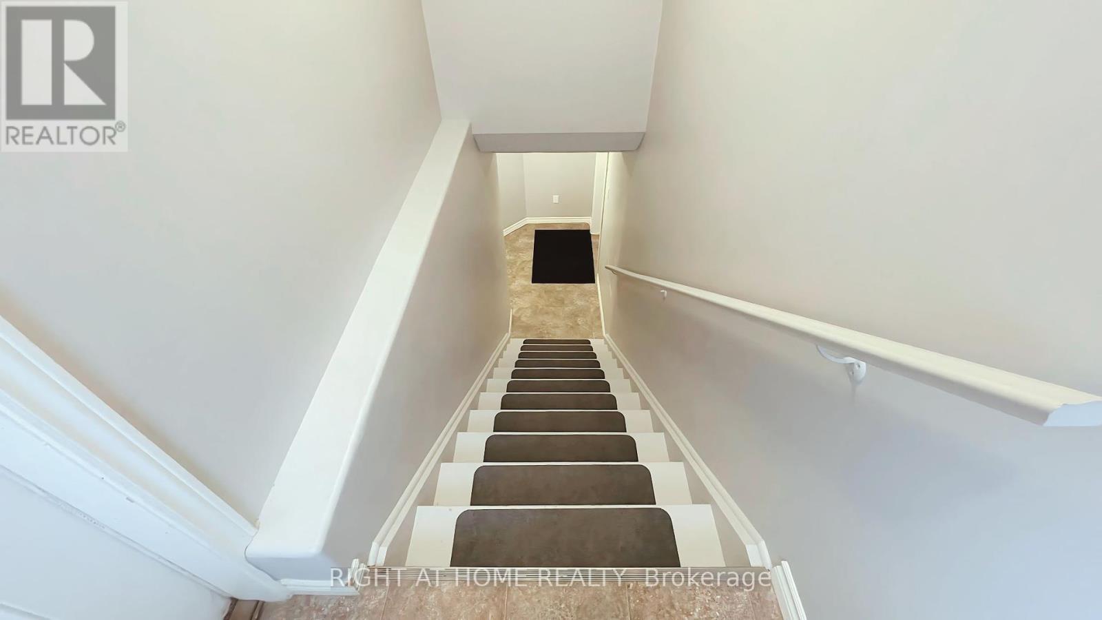 20 Holtom Street, Kawartha Lakes (Lindsay), Ontario  K9V 0C3 - Photo 25 - X12251423