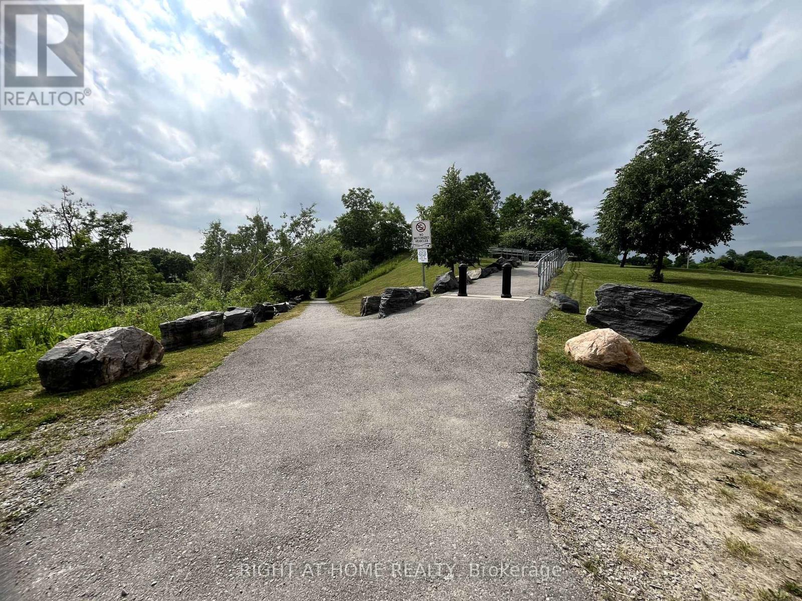 20 Holtom Street, Kawartha Lakes (Lindsay), Ontario  K9V 0C3 - Photo 41 - X12251423