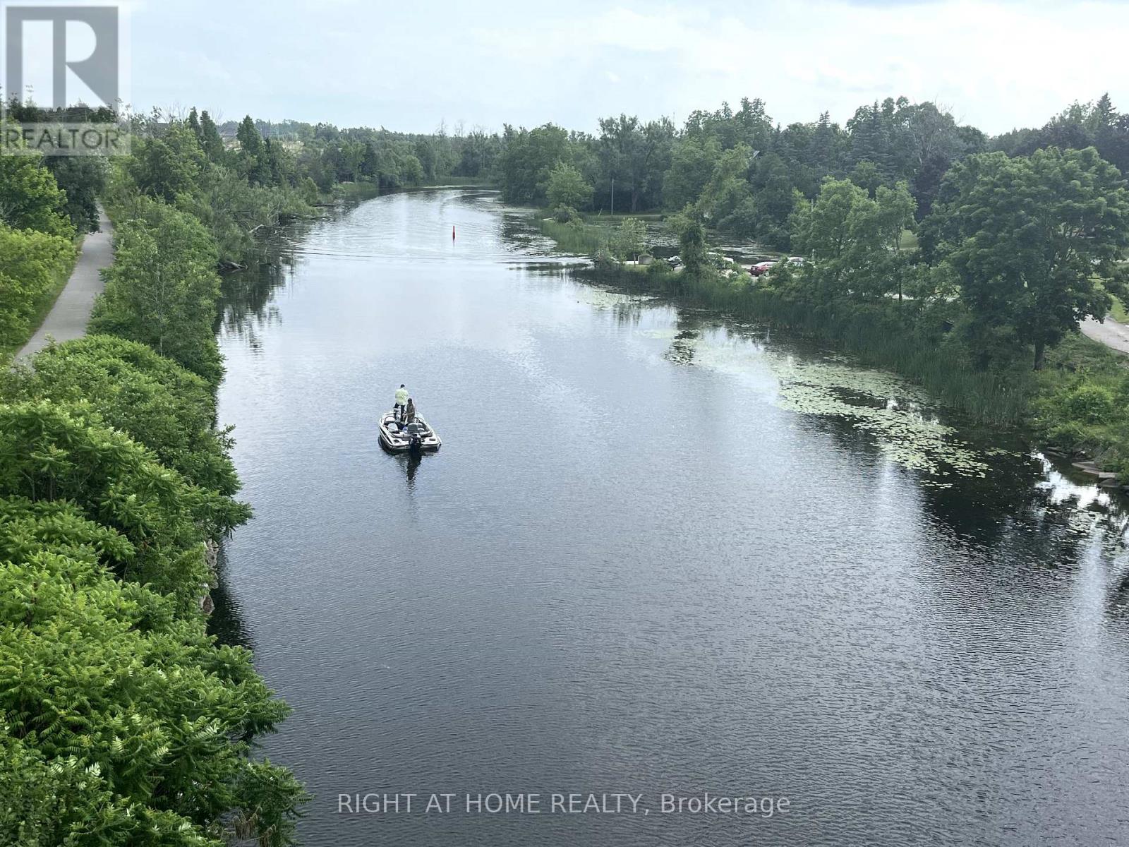 20 Holtom Street, Kawartha Lakes (Lindsay), Ontario  K9V 0C3 - Photo 46 - X12251423