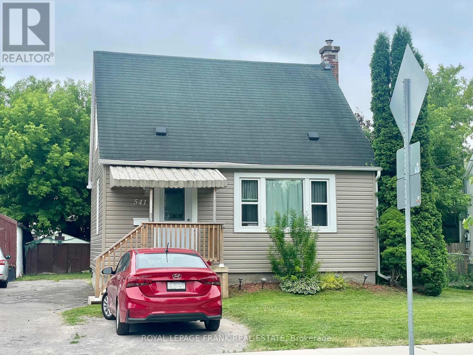 541 Mckellar Street, Peterborough South (West), Ontario  K9J 1R1 - Photo 2 - X12251590