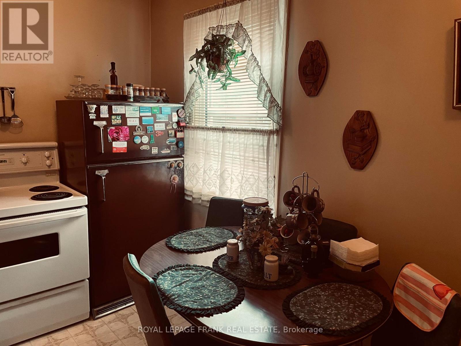 541 Mckellar Street, Peterborough South (West), Ontario  K9J 1R1 - Photo 6 - X12251590