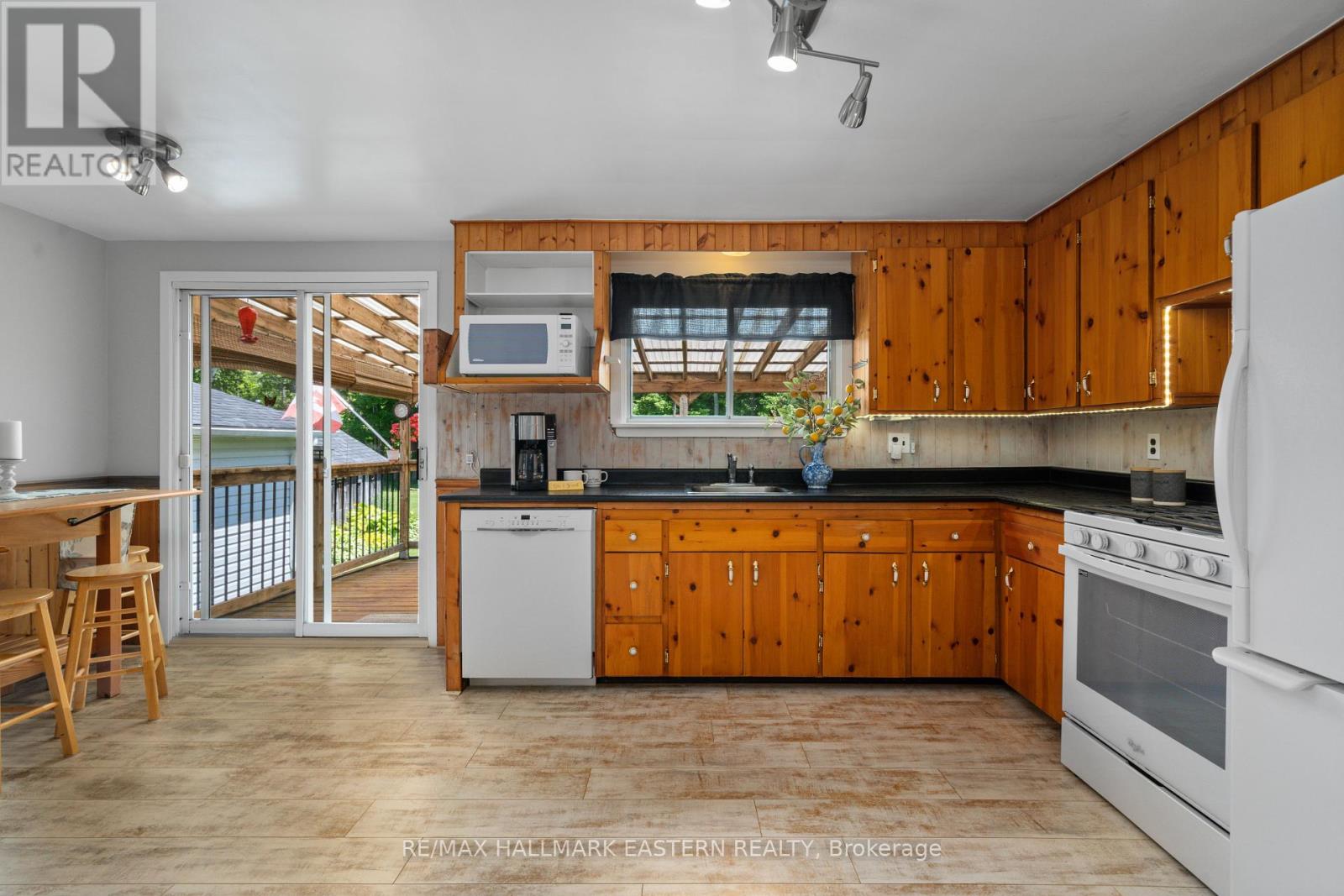 949 Hutchison Drive, Cavan Monaghan (Cavan Twp), Ontario  K0L 1V0 - Photo 11 - X12251649