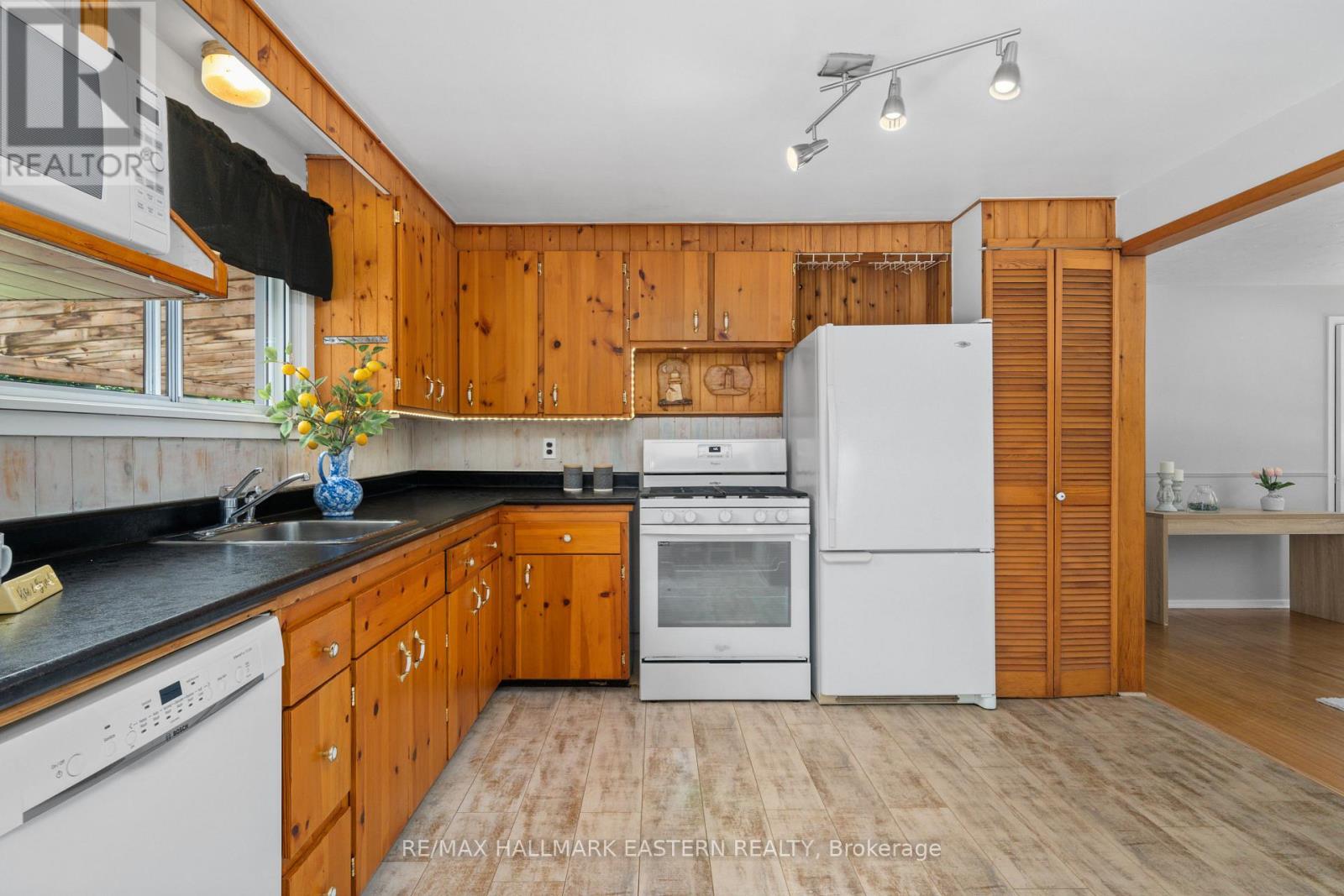 949 Hutchison Drive, Cavan Monaghan (Cavan Twp), Ontario  K0L 1V0 - Photo 13 - X12251649