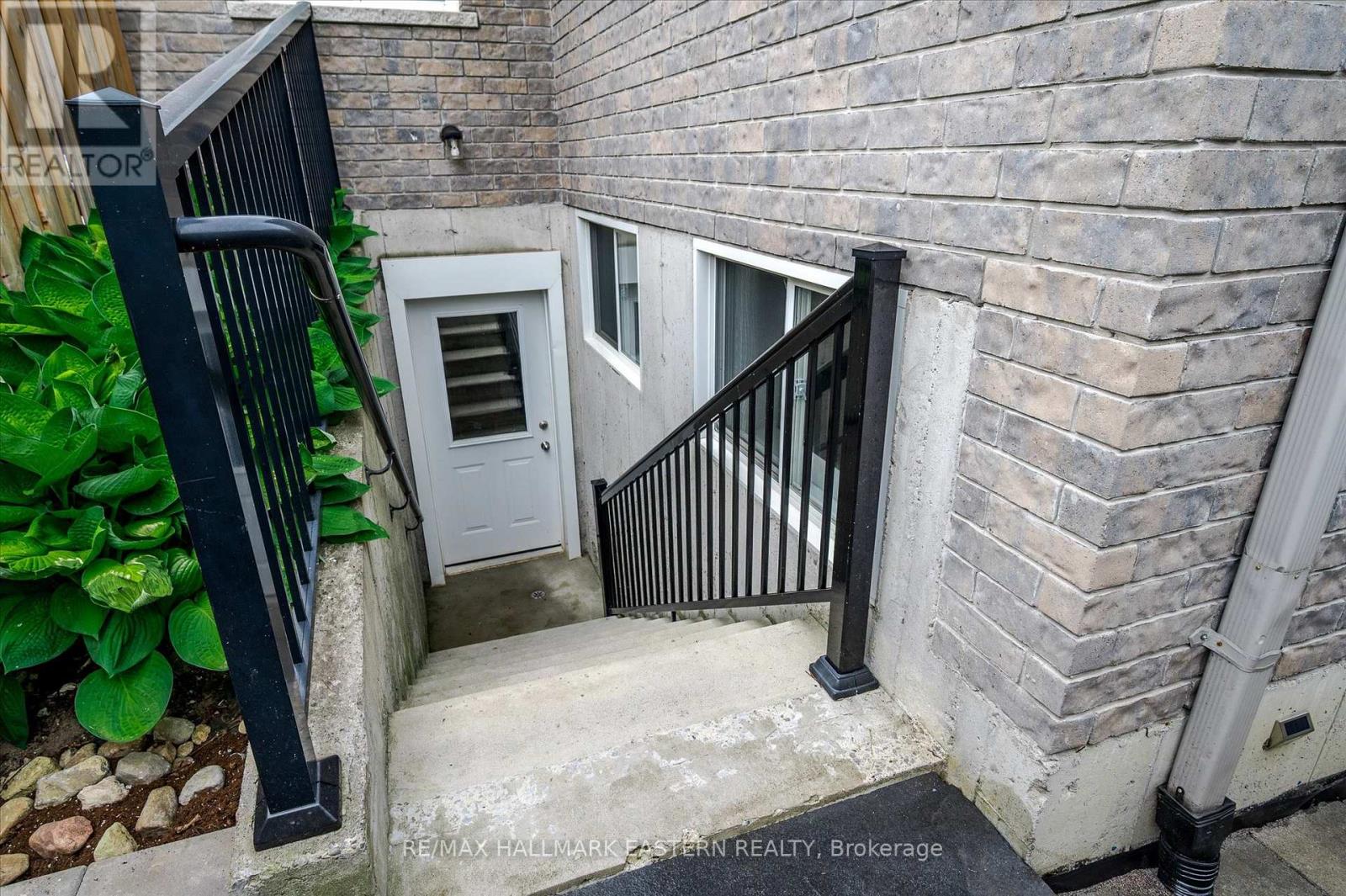 1787 Waddell Avenue, Peterborough West (South), Ontario  K9K 2G5 - Photo 35 - X12251652