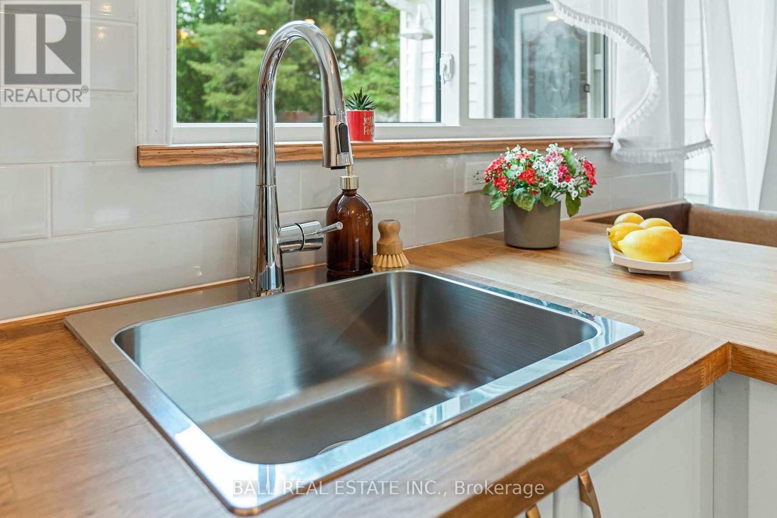 3 Larch Street, Highlands East (Bicroft Ward), Ontario  K0L 1M0 - Photo 8 - X12251757