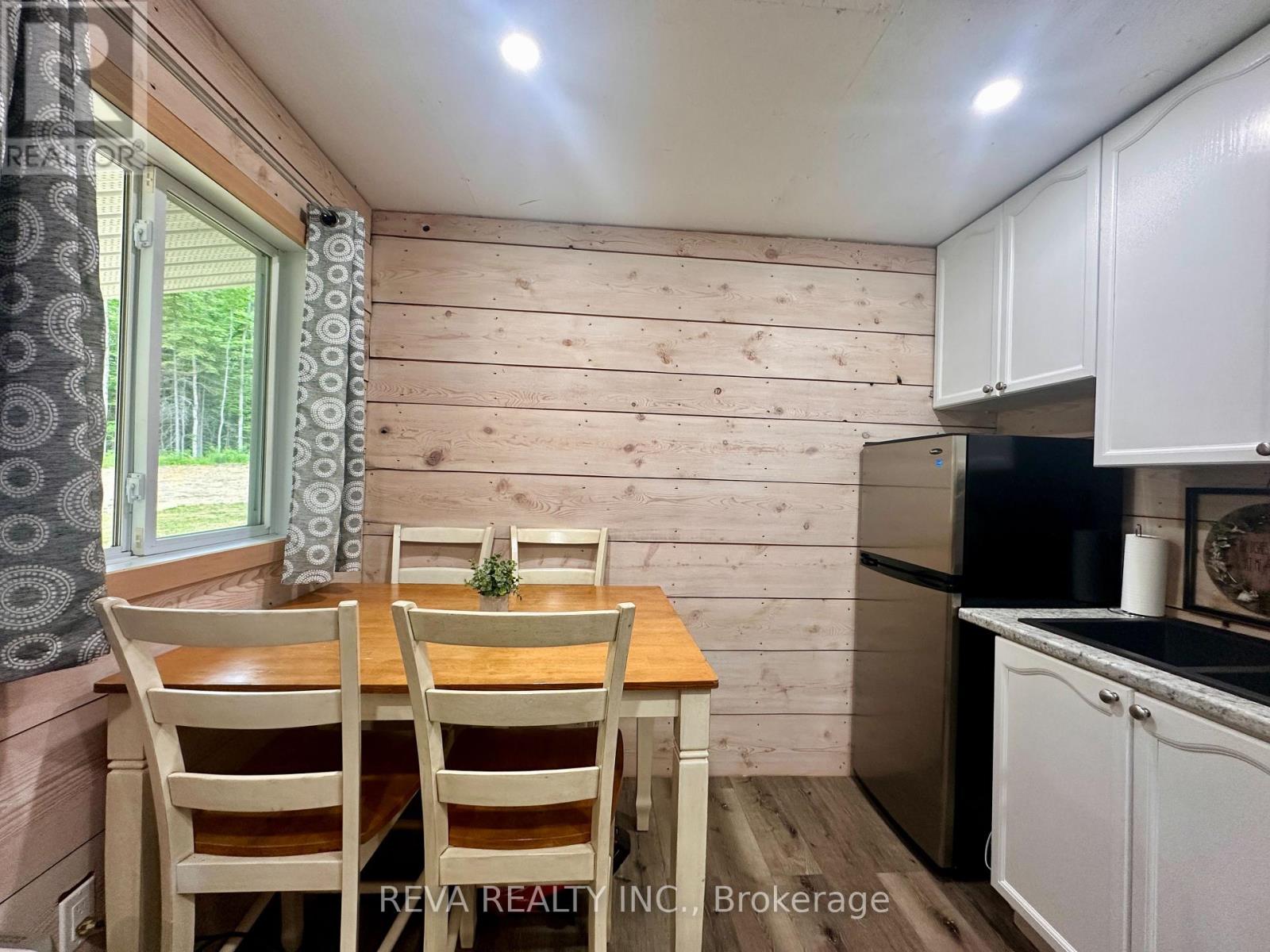 219 Elgin Road, Hastings Highlands (Mcclure Ward), Ontario  K0L 2K0 - Photo 10 - X12252060