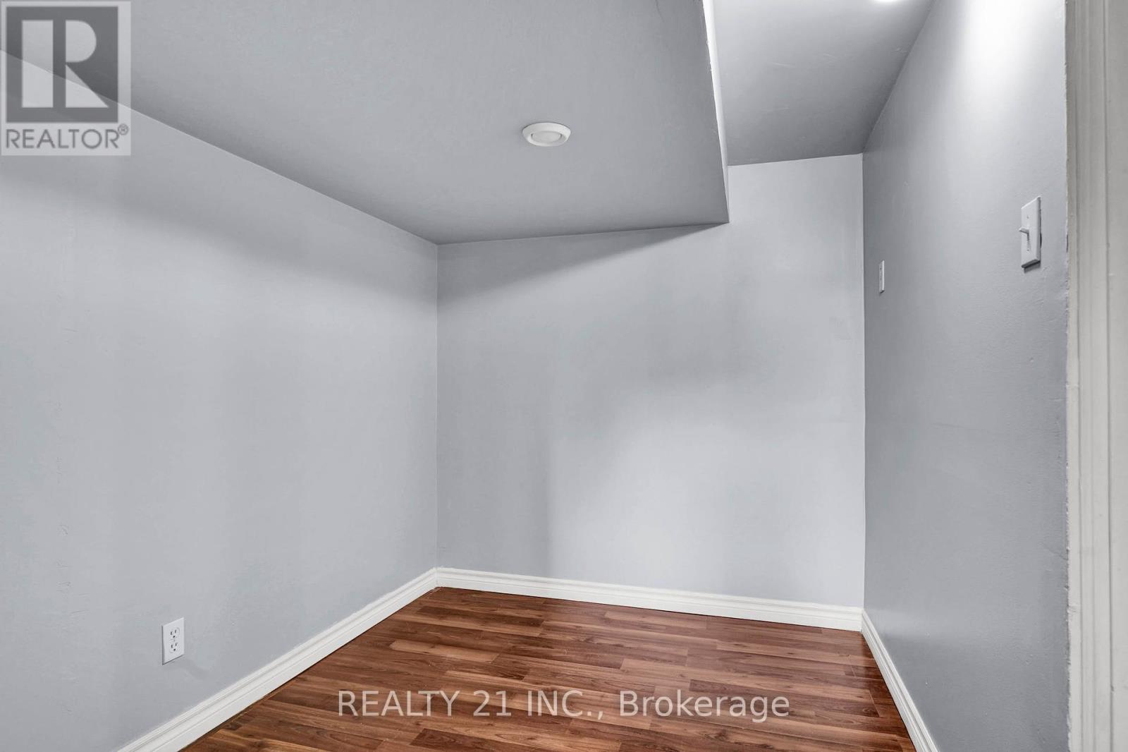 160 Elizabeth Avenue, Peterborough North (South), Ontario  K9H 5E3 - Photo 26 - X12252086