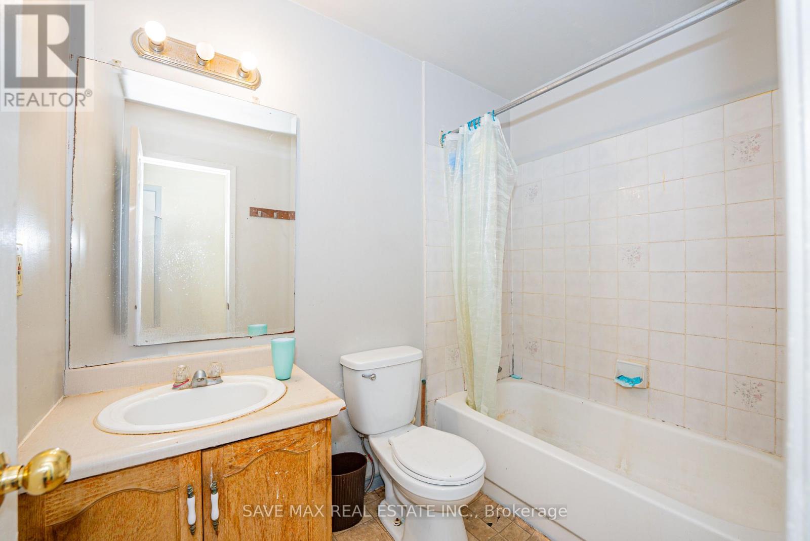 115 Albert Street S, Kawartha Lakes (Lindsay), Ontario  K9V 5T2 - Photo 17 - X12252286