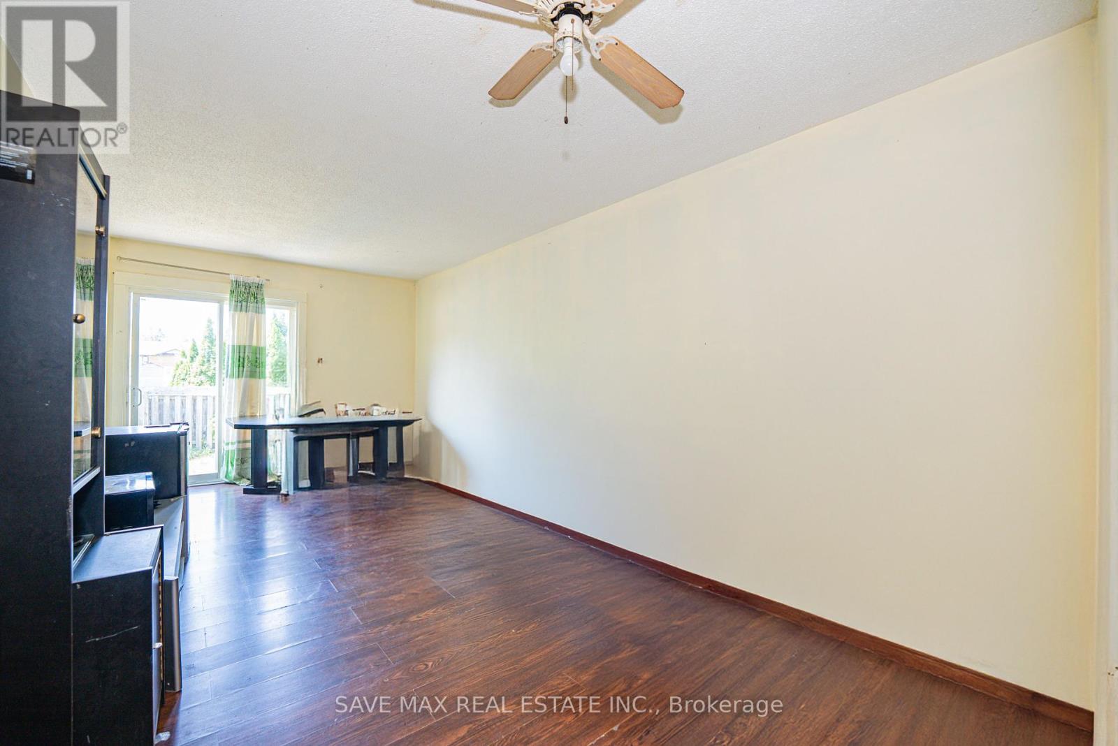 115 Albert Street S, Kawartha Lakes (Lindsay), Ontario  K9V 5T2 - Photo 3 - X12252286