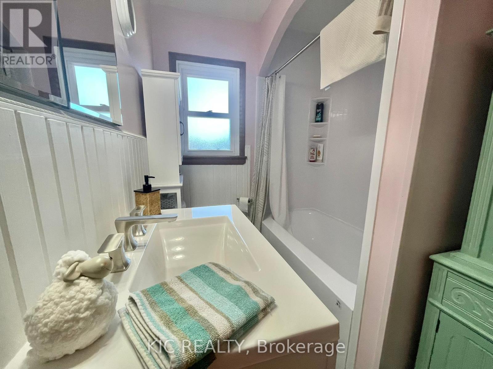 84 Doxsee Avenue N, Trent Hills (Campbellford), Ontario  K0L 1L0 - Photo 11 - X12252853