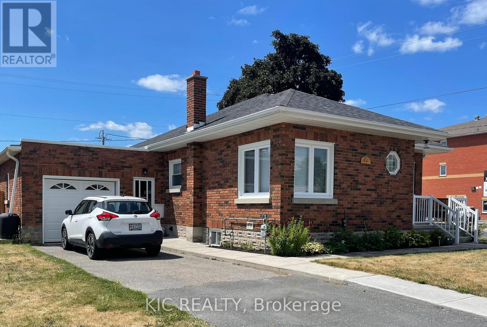 84 Doxsee Avenue N, Trent Hills (Campbellford), Ontario  K0L 1L0 - Photo 2 - X12252853