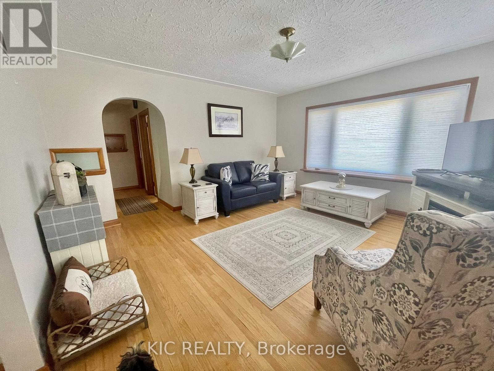 84 Doxsee Avenue N, Trent Hills (Campbellford), Ontario  K0L 1L0 - Photo 4 - X12252853