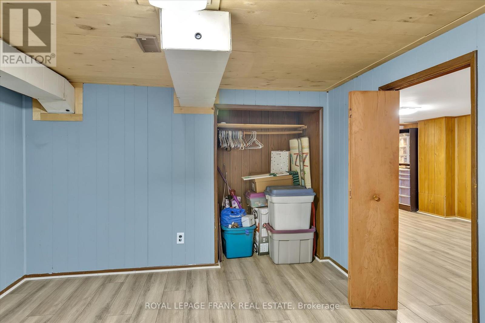 689 Hawley Street, Peterborough South (West), Ontario  K9J 4C7 - Photo 29 - X12252884