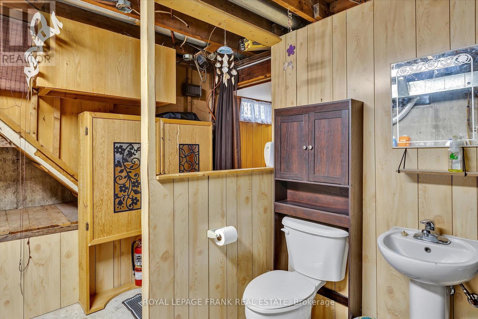 689 Hawley Street, Peterborough South (West), Ontario  K9J 4C7 - Photo 32 - X12252884
