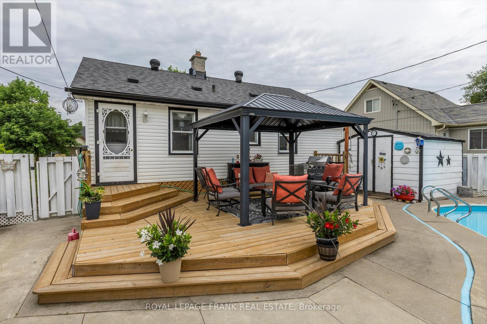 689 Hawley Street, Peterborough South (West), Ontario  K9J 4C7 - Photo 34 - X12252884