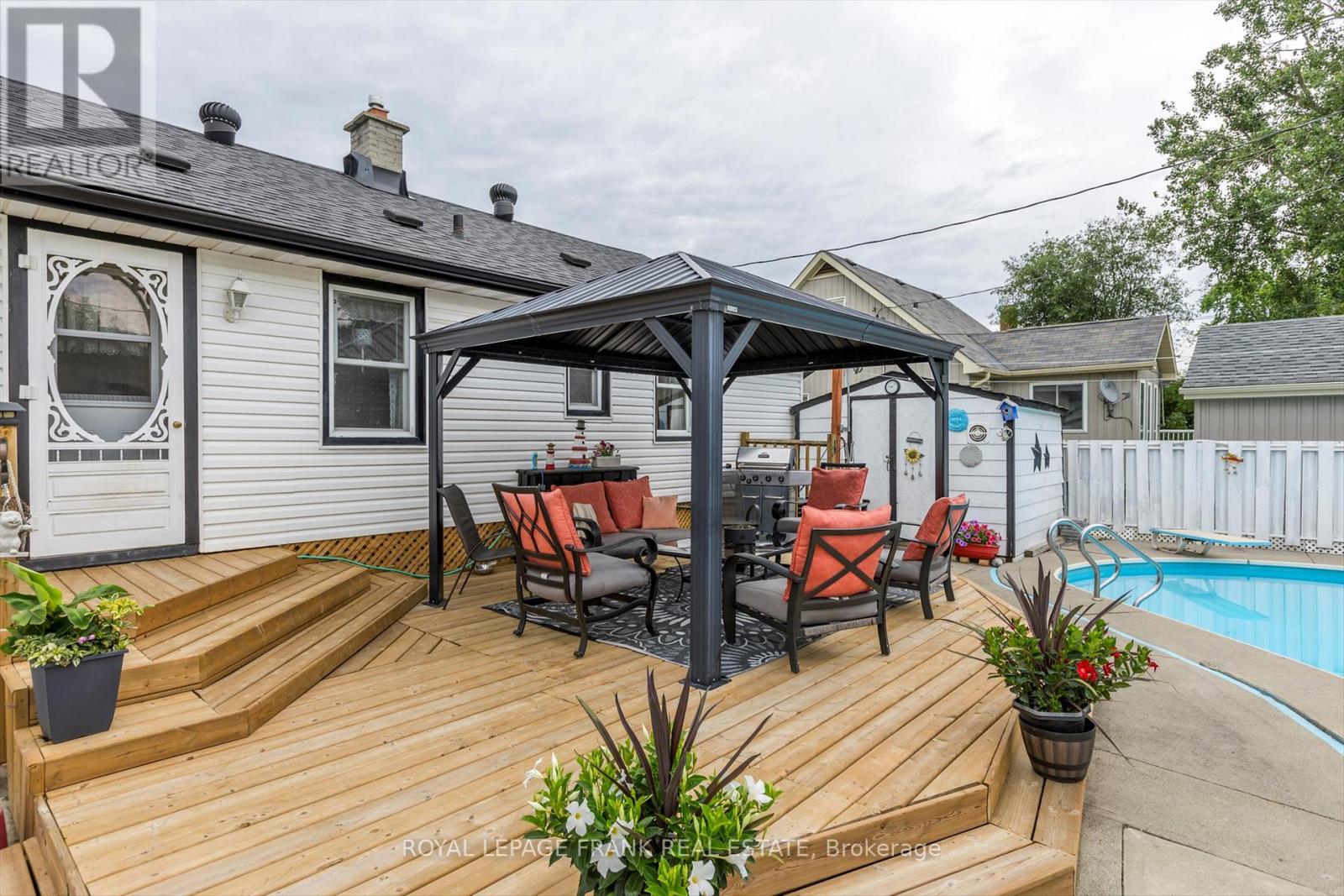 689 Hawley Street, Peterborough South (West), Ontario  K9J 4C7 - Photo 37 - X12252884