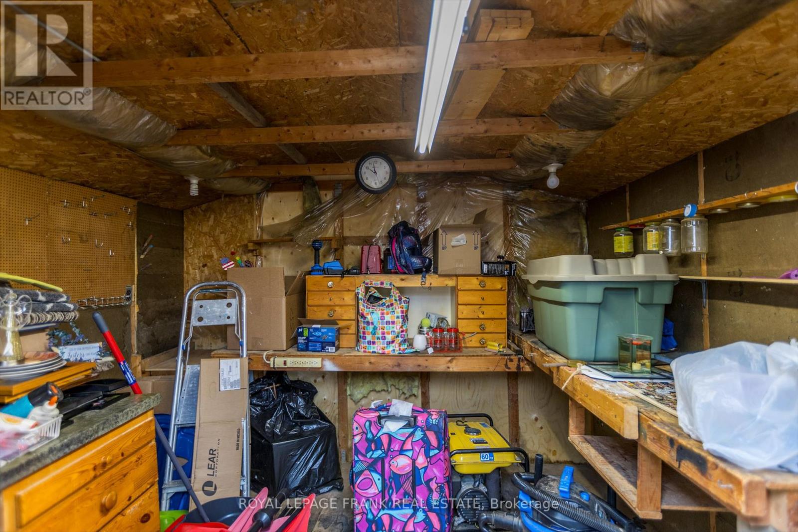 689 Hawley Street, Peterborough South (West), Ontario  K9J 4C7 - Photo 46 - X12252884