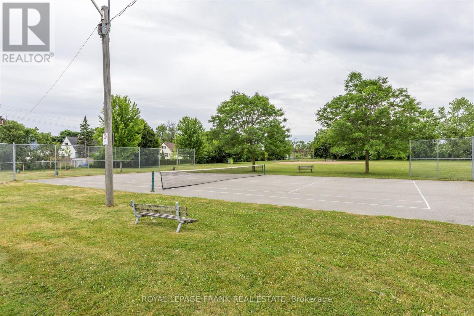 689 Hawley Street, Peterborough South (West), Ontario  K9J 4C7 - Photo 49 - X12252884