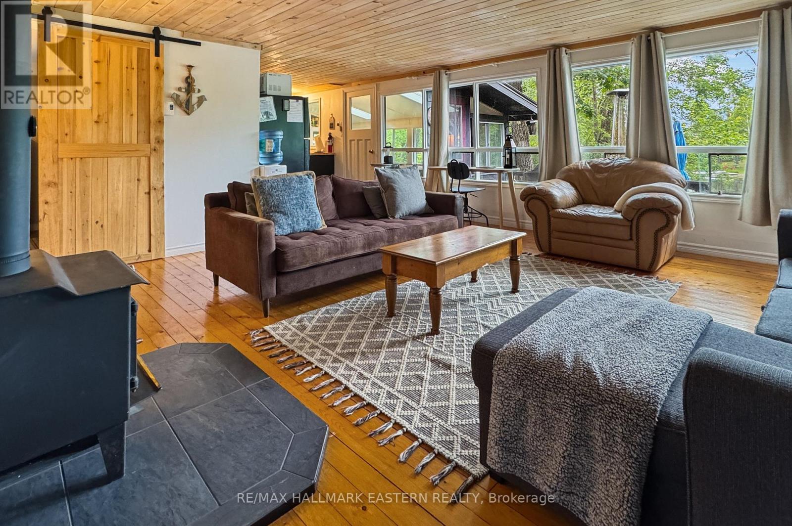 2335 Lakeside Road, Douro-Dummer, Ontario  K0L 2H0 - Photo 17 - X12253023