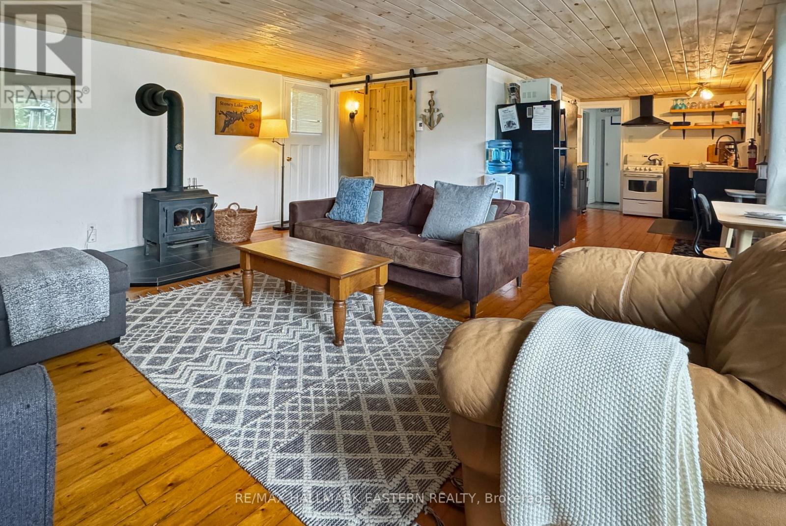 2335 Lakeside Road, Douro-Dummer, Ontario  K0L 2H0 - Photo 18 - X12253023