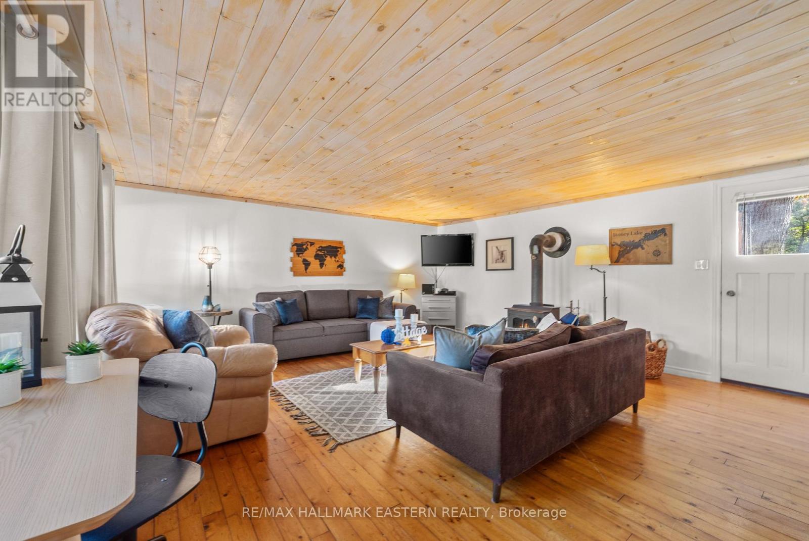 2335 Lakeside Road, Douro-Dummer, Ontario  K0L 2H0 - Photo 5 - X12253023