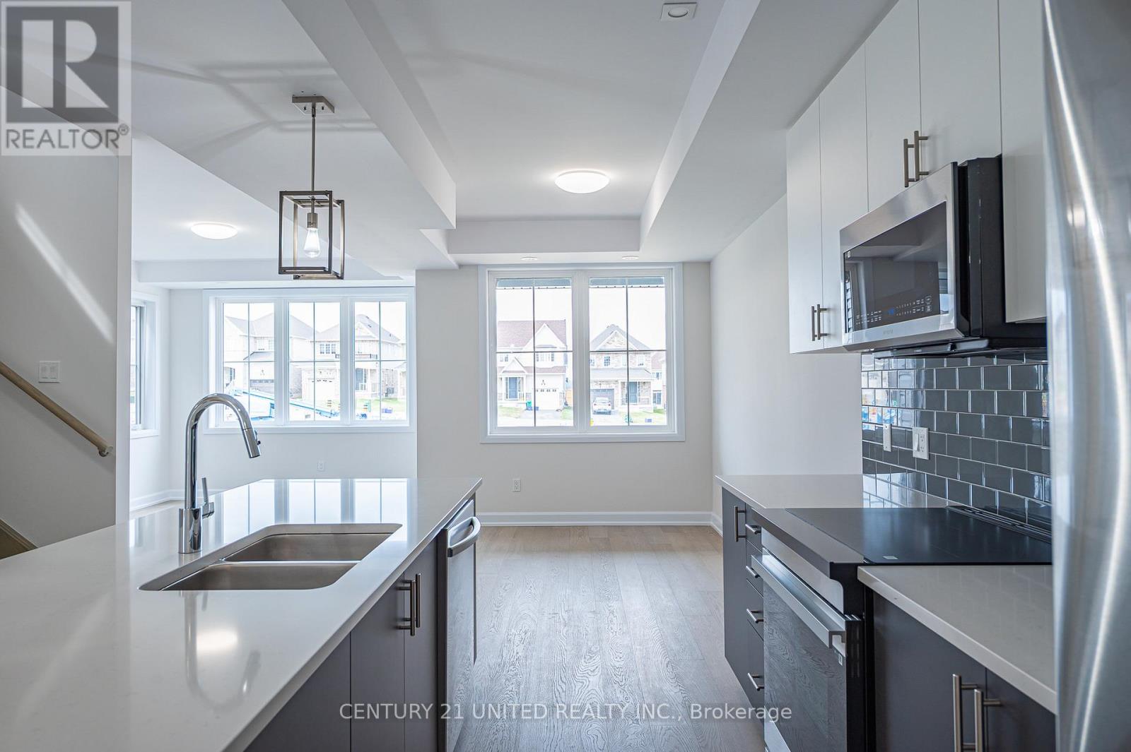 315 Mullighan Gardens, Peterborough North (North), Ontario  K9K 0H2 - Photo 10 - X12242175