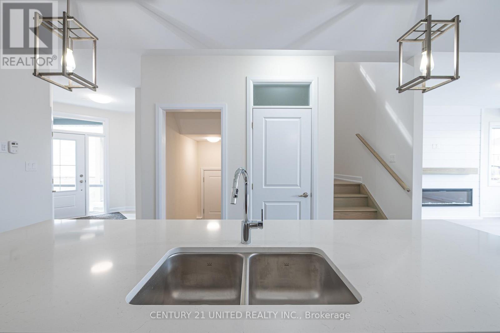 315 Mullighan Gardens, Peterborough North (North), Ontario  K9K 0H2 - Photo 11 - X12242175