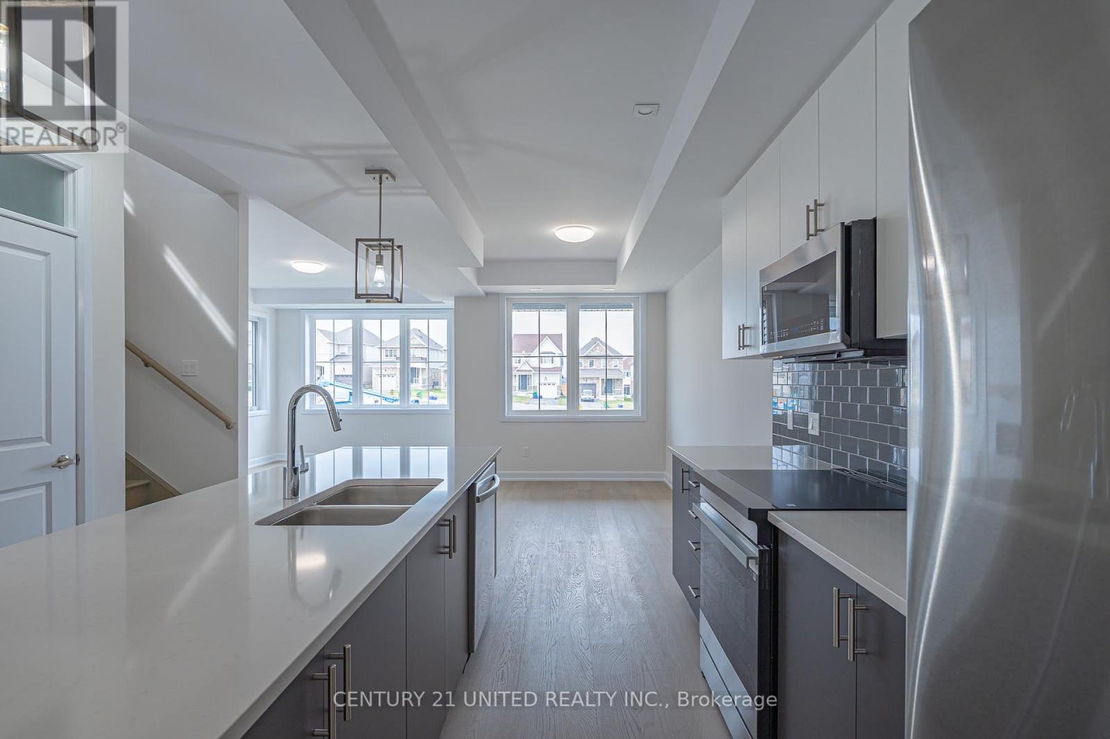315 Mullighan Gardens, Peterborough North (North), Ontario  K9K 0H2 - Photo 9 - X12242175