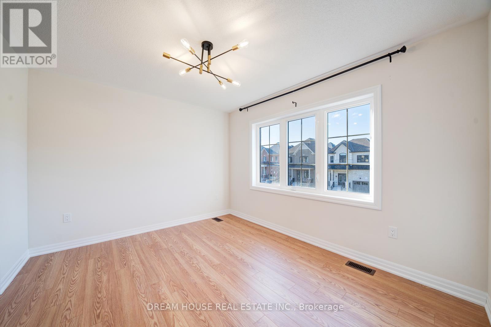 11 Northrop Avenue, Clarington (Newcastle), Ontario  L1B 0W6 - Photo 27 - E12253278