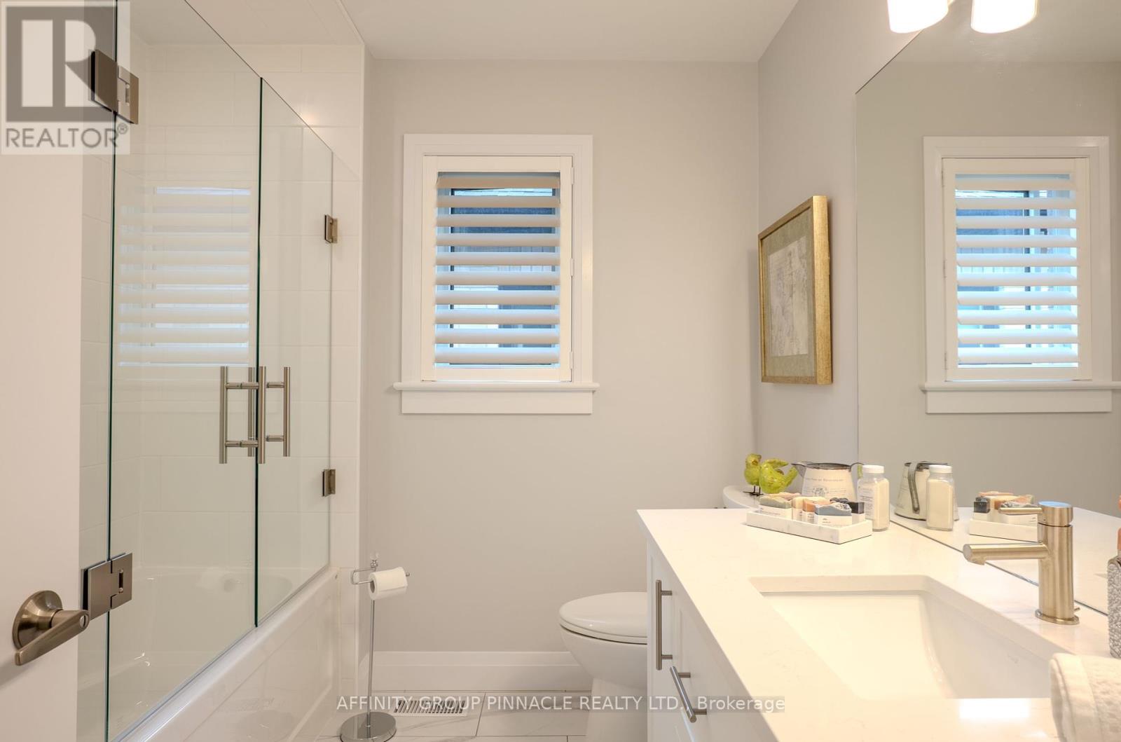 122 Springdale Drive, Kawartha Lakes (Lindsay), Ontario  K9V 0J3 - Photo 22 - X12253512