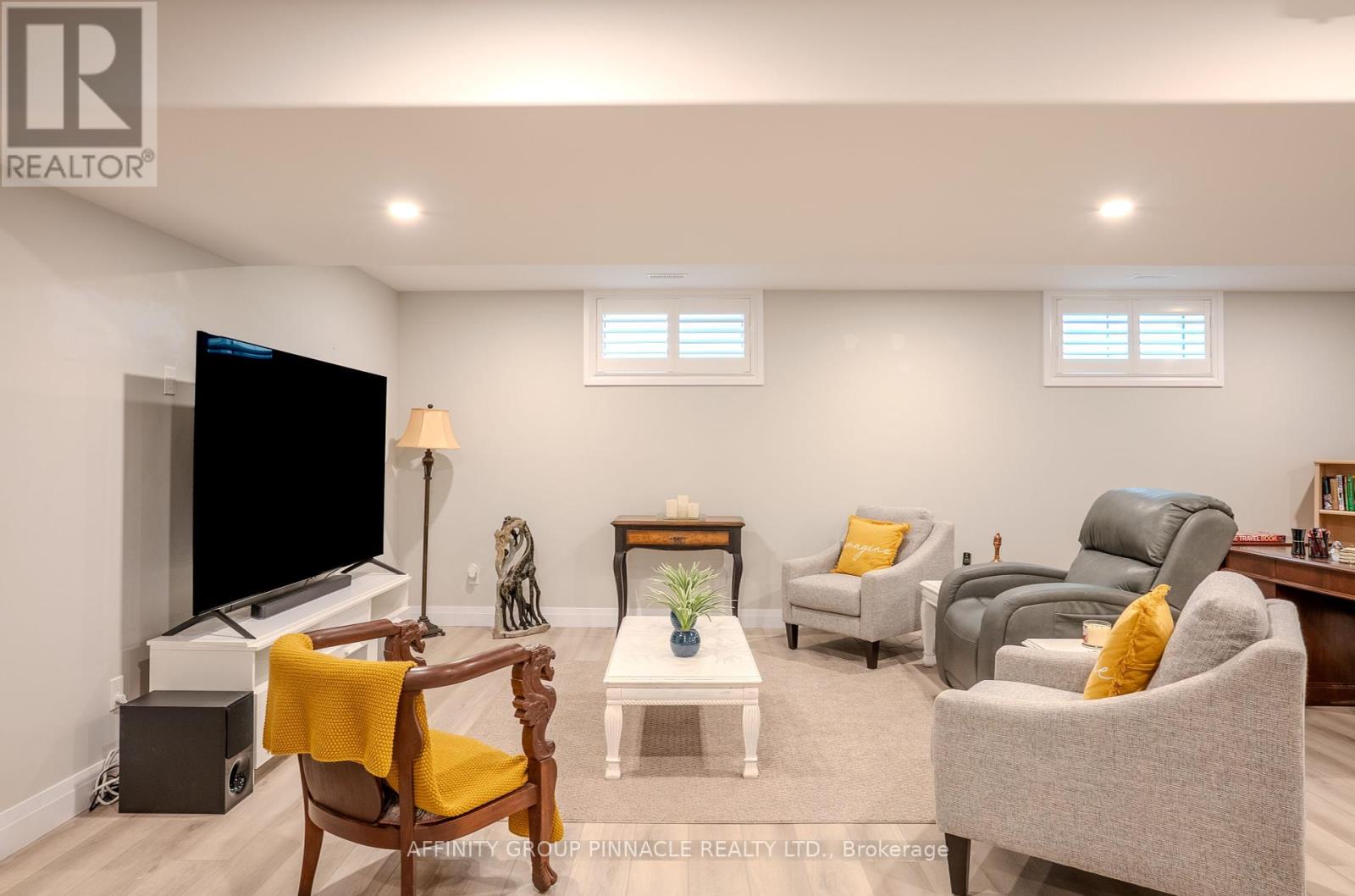 122 Springdale Drive, Kawartha Lakes (Lindsay), Ontario  K9V 0J3 - Photo 30 - X12253512