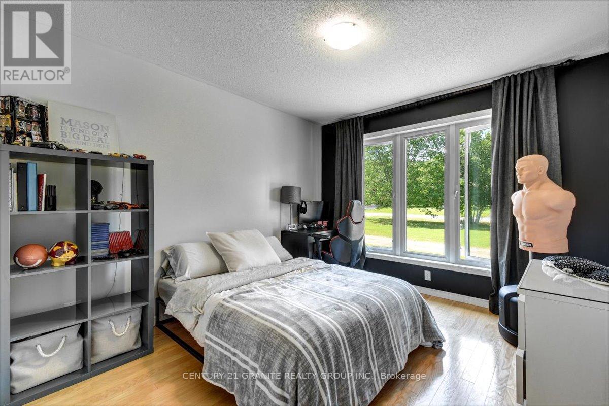 39 Golfview Drive, Bancroft (Bancroft Ward), Ontario  K0L 1C0 - Photo 15 - X12253599