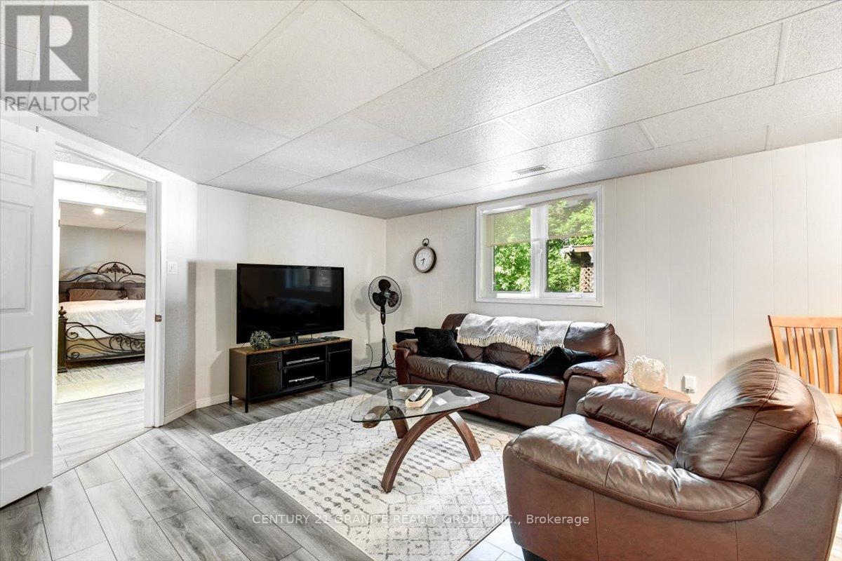 39 Golfview Drive, Bancroft (Bancroft Ward), Ontario  K0L 1C0 - Photo 36 - X12253599