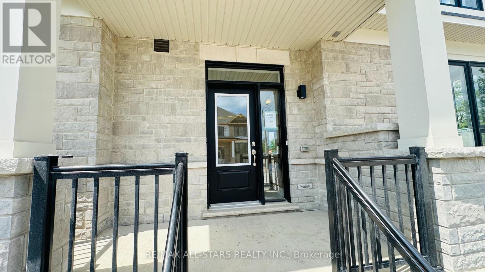 170 Alcorn Drive, Kawartha Lakes (Lindsay), Ontario  K9V 5V7 - Photo 2 - X12254130