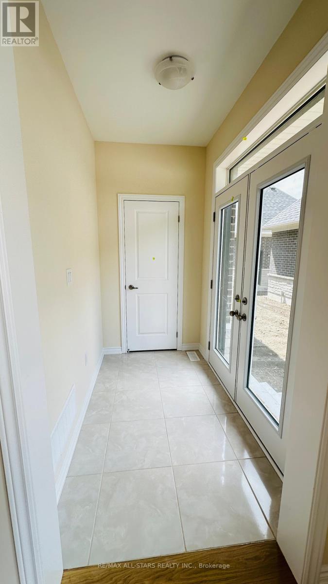 170 Alcorn Drive, Kawartha Lakes (Lindsay), Ontario  K9V 5V7 - Photo 25 - X12254130