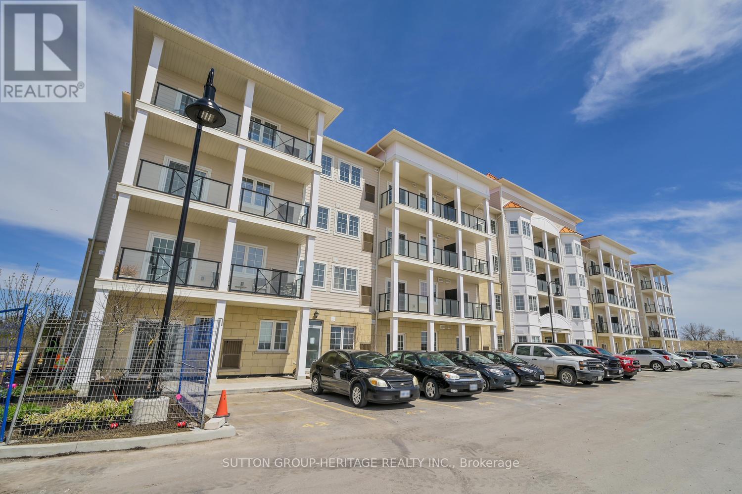 304 - 70 SHIPWAY AVENUE, clarington (newcastle), Ontario