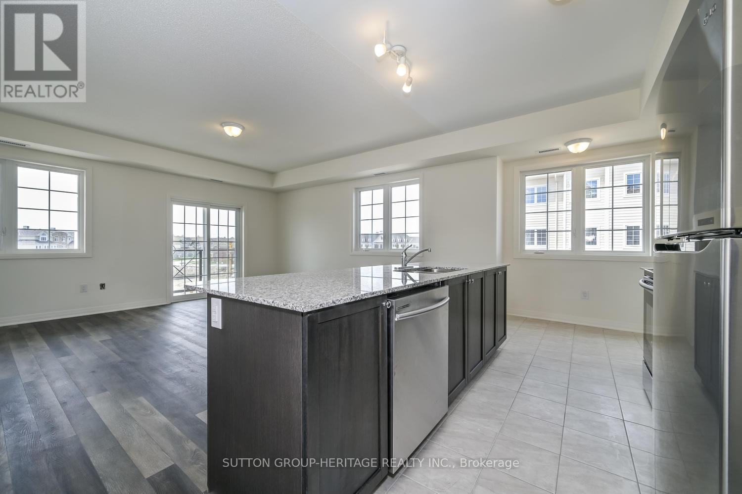 304 - 70 Shipway Avenue, Clarington (Newcastle), Ontario  L1B 0B6 - Photo 7 - E12254276