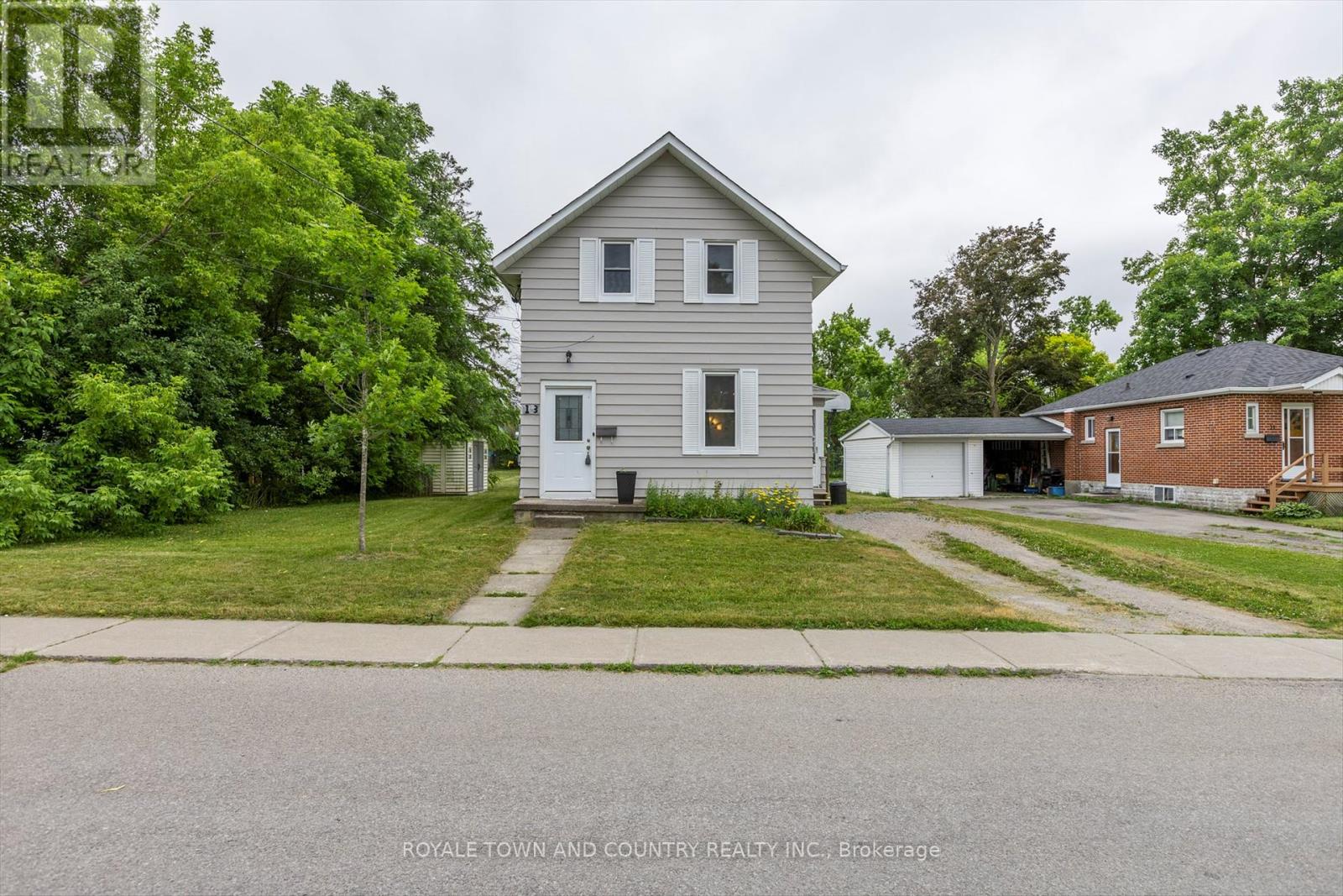 13 Bertie Street, Kawartha Lakes (Lindsay), Ontario  K9V 1N9 - Photo 3 - X12254325