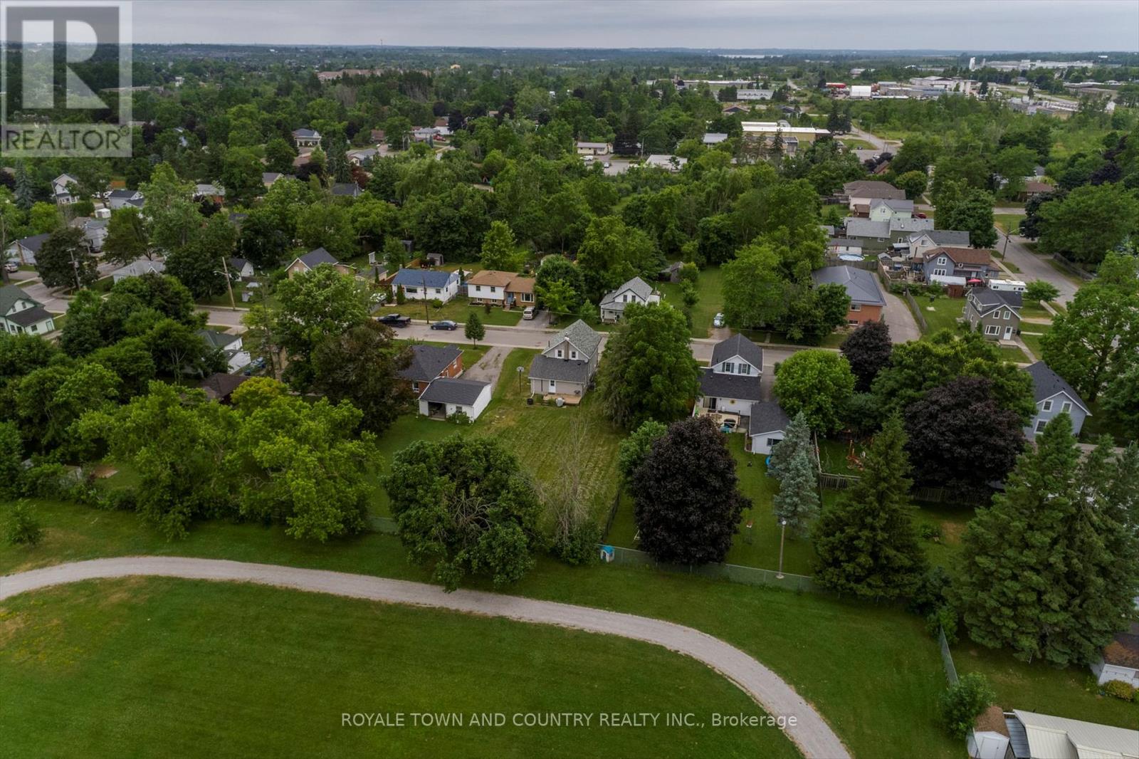 13 Bertie Street, Kawartha Lakes (Lindsay), Ontario  K9V 1N9 - Photo 38 - X12254325