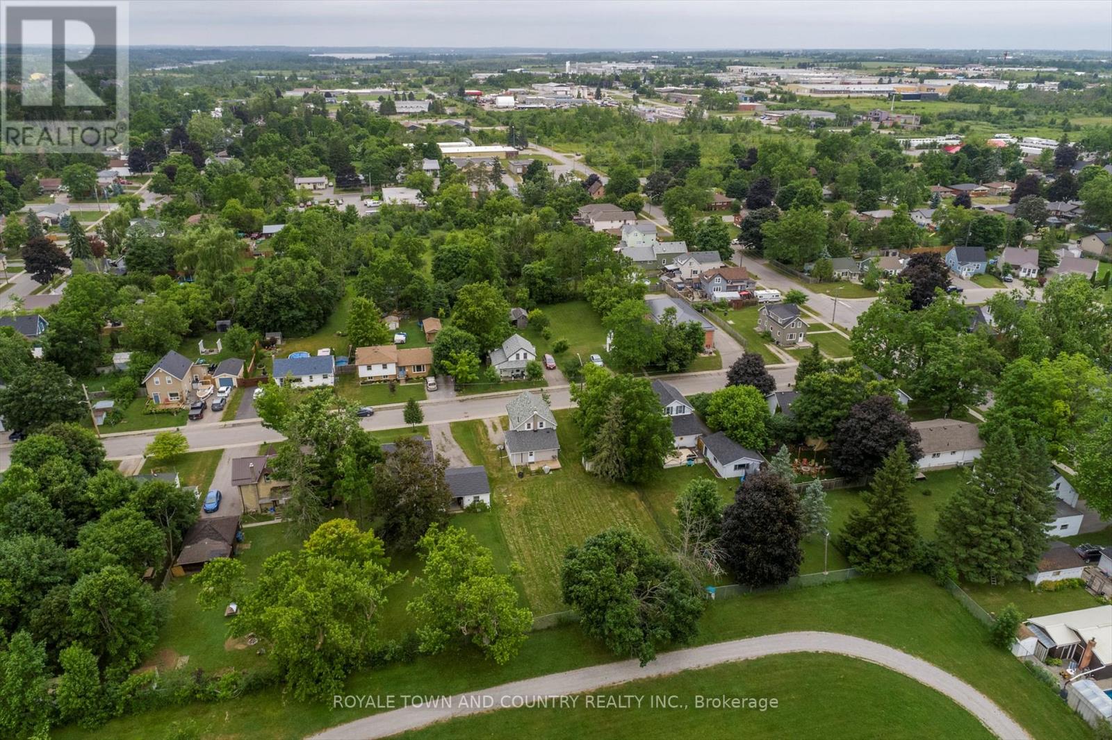 13 Bertie Street, Kawartha Lakes (Lindsay), Ontario  K9V 1N9 - Photo 39 - X12254325