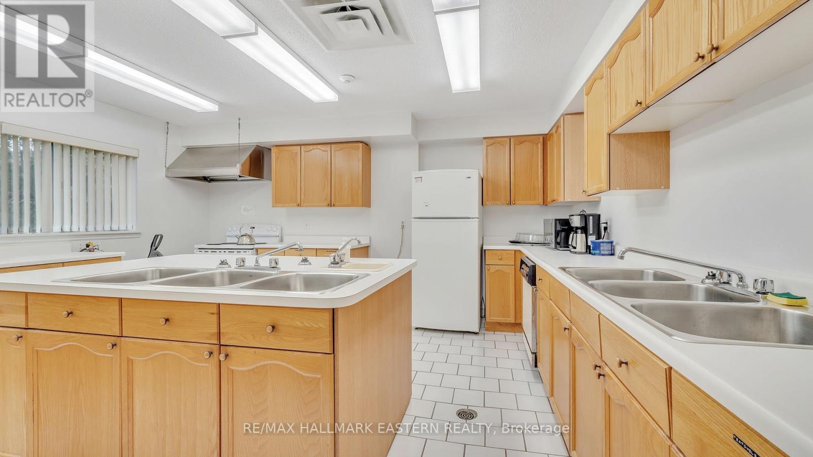 921 Armour Road, Peterborough East (North), Ontario  K9H 7K5 - Photo 20 - X12254534