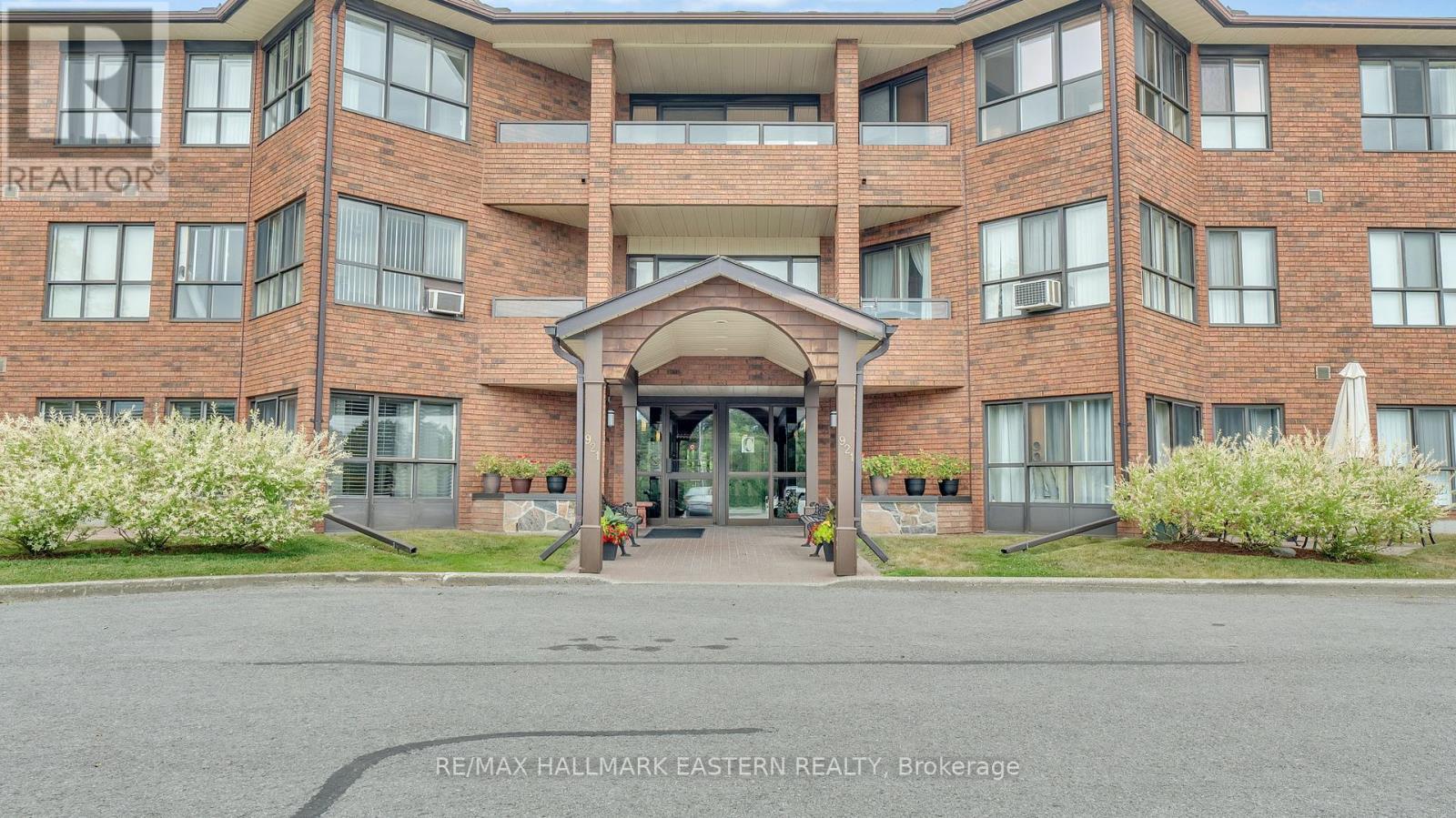 921 Armour Road, Peterborough East (North), Ontario  K9H 7K5 - Photo 7 - X12254534