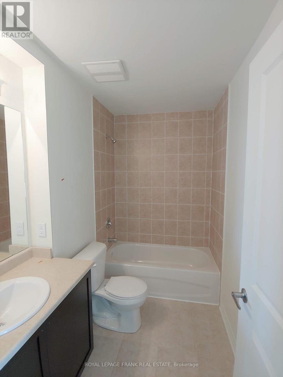 401 - 70 Shipway Ave Avenue, Clarington (Newcastle), Ontario  L1B 0B6 - Photo 8 - E12255013