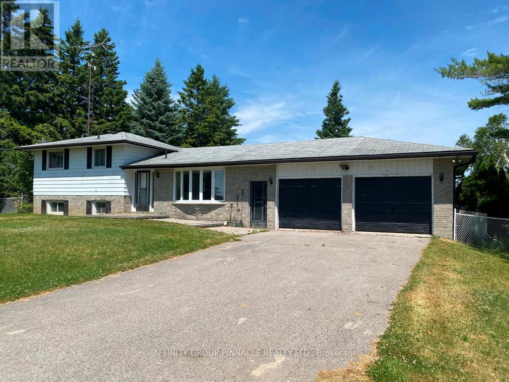 401 Cheese Factory Road, Kawartha Lakes (Lindsay), Ontario  K9V 4R3 - Photo 1 - X12255075