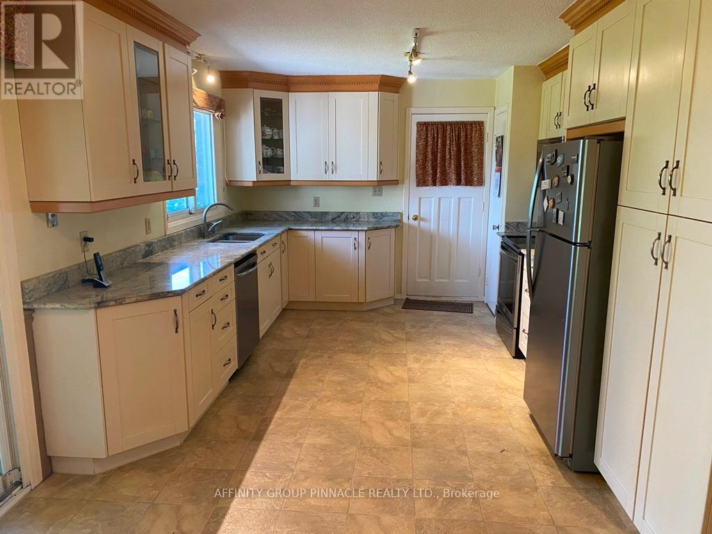401 Cheese Factory Road, Kawartha Lakes (Lindsay), Ontario  K9V 4R3 - Photo 7 - X12255075